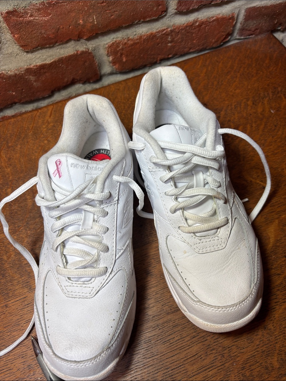 Women’s new balance 575 White Athletic Lace-Up Sneakers 7 1/2